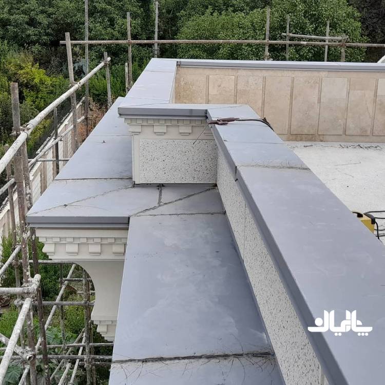 اجرای درپوش بتنی روی دیوار 